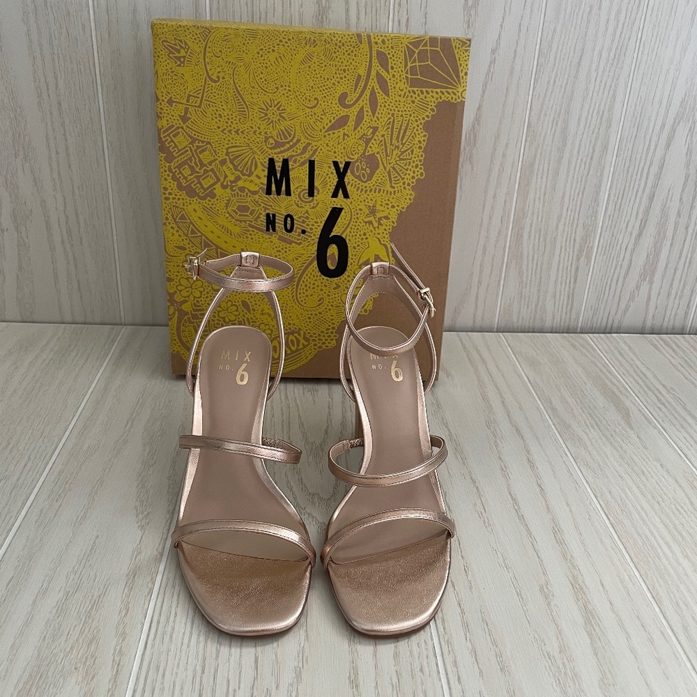 New Mix No. 6 Rose Gold Metallic Aliciana Sandal size 7